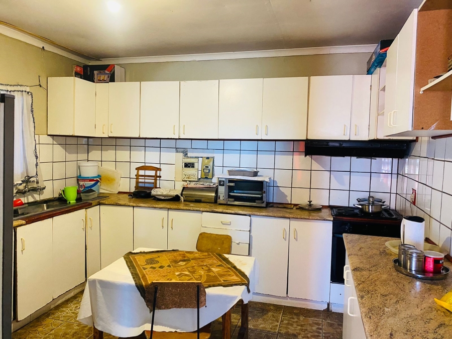 3 Bedroom Property for Sale in Mandela Park Western Cape